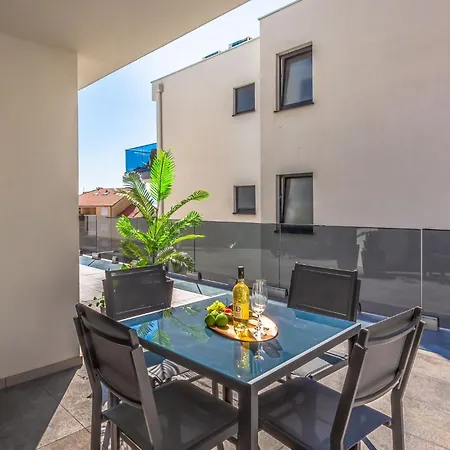 Delux Selina Baška Voda