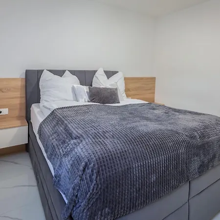 Delux Selina * Baška Voda